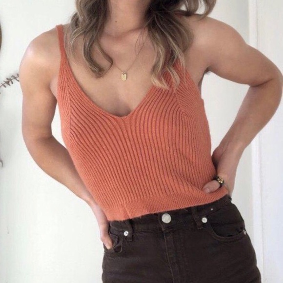 Orange rib knit cropped tank - Picture 2 of 3